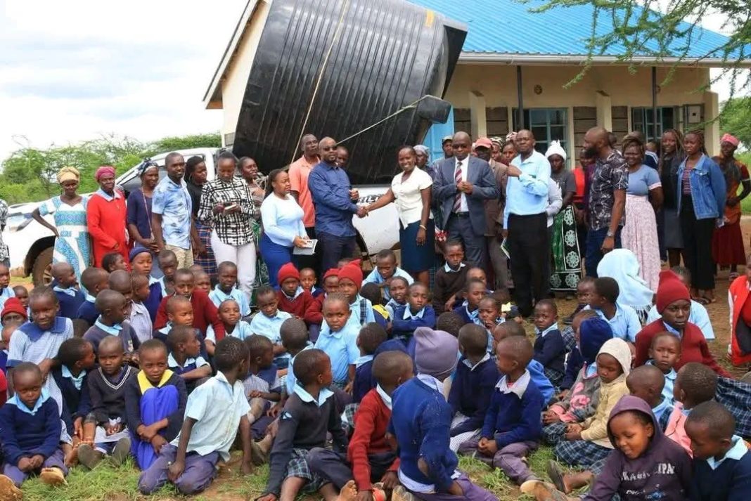 Governor Malombe Delivers Water Tank to Kyamboo Primary School in Kanyonyoo Fb Img 1774580666706